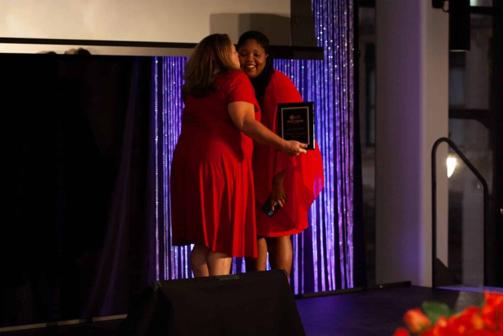Hall of Fame MPI-WI Naomi and Mae